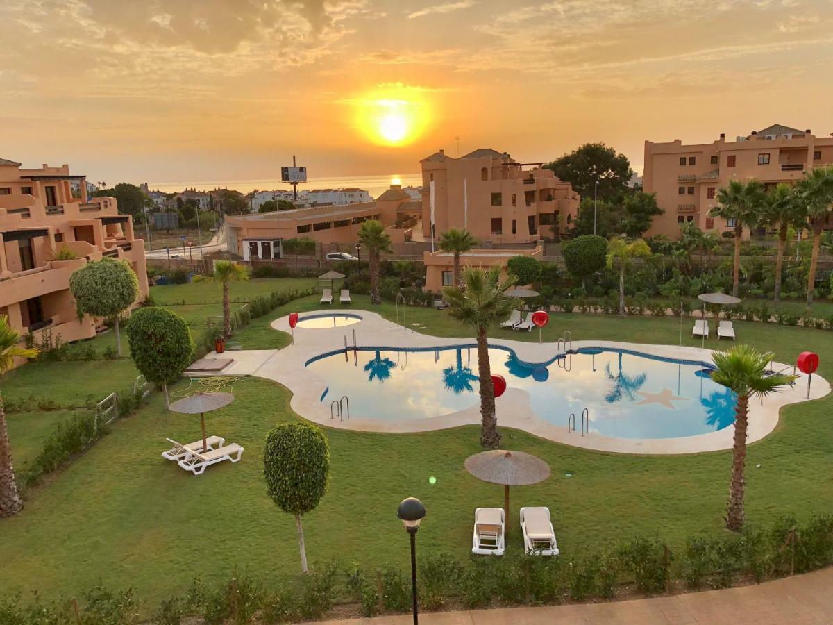 Estepona - Casares Beach Golf Apartments Eksteriør billede